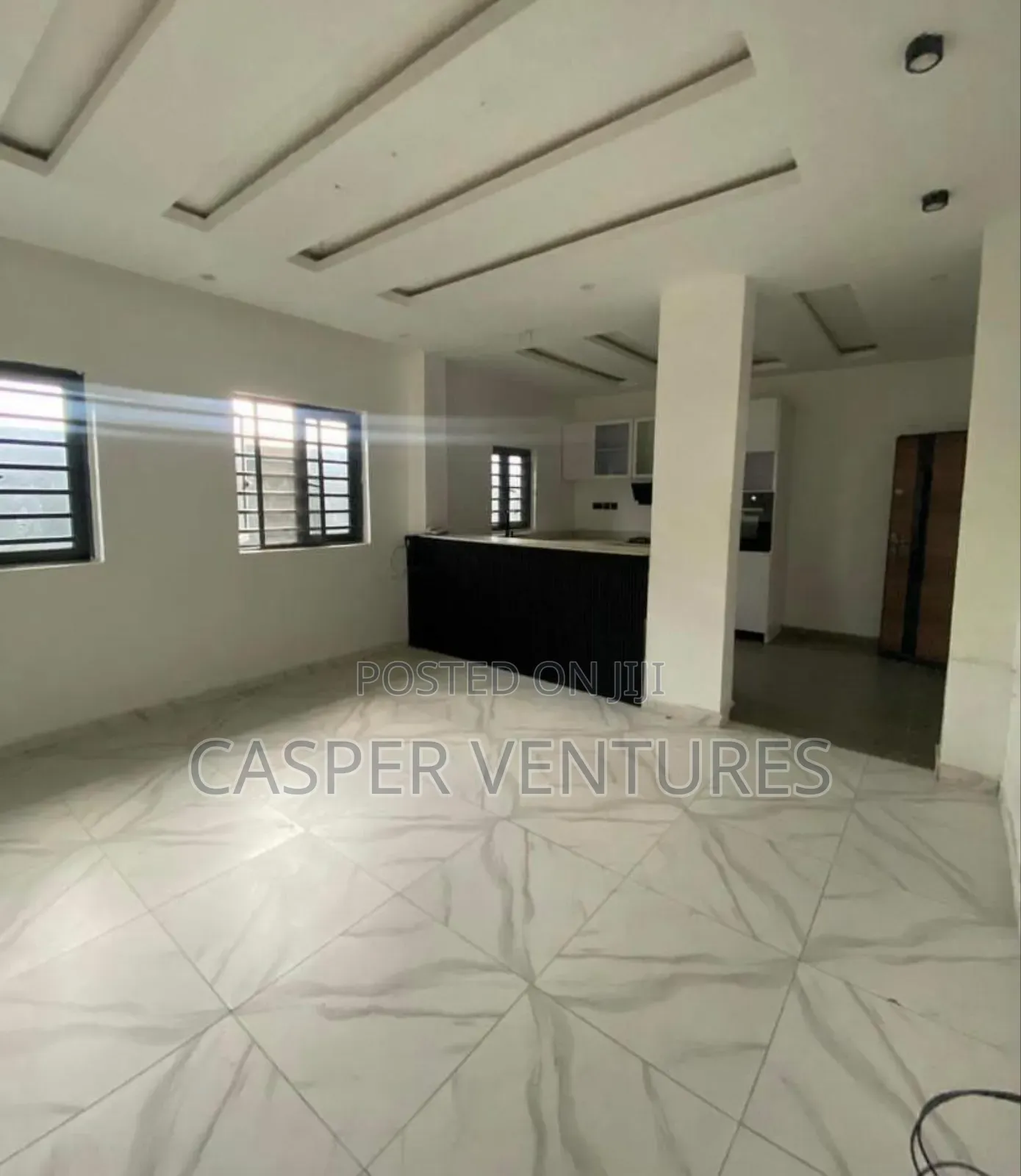 1bdrm Room & Parlour in Admiralty, Lekki Phase 1 for rent in Lekki Phase 1