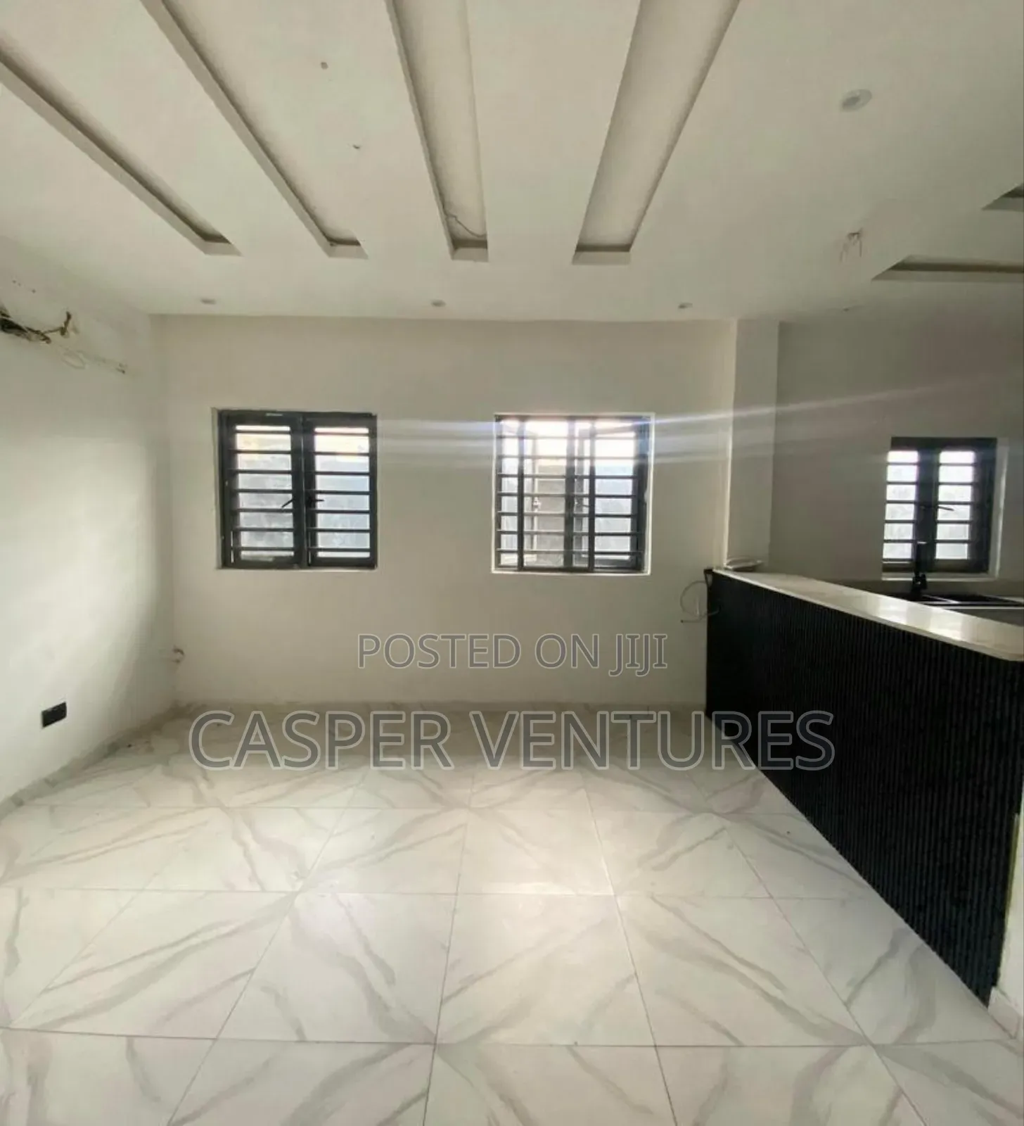 1bdrm Room & Parlour in Admiralty, Lekki Phase 1 for rent in Lekki Phase 1