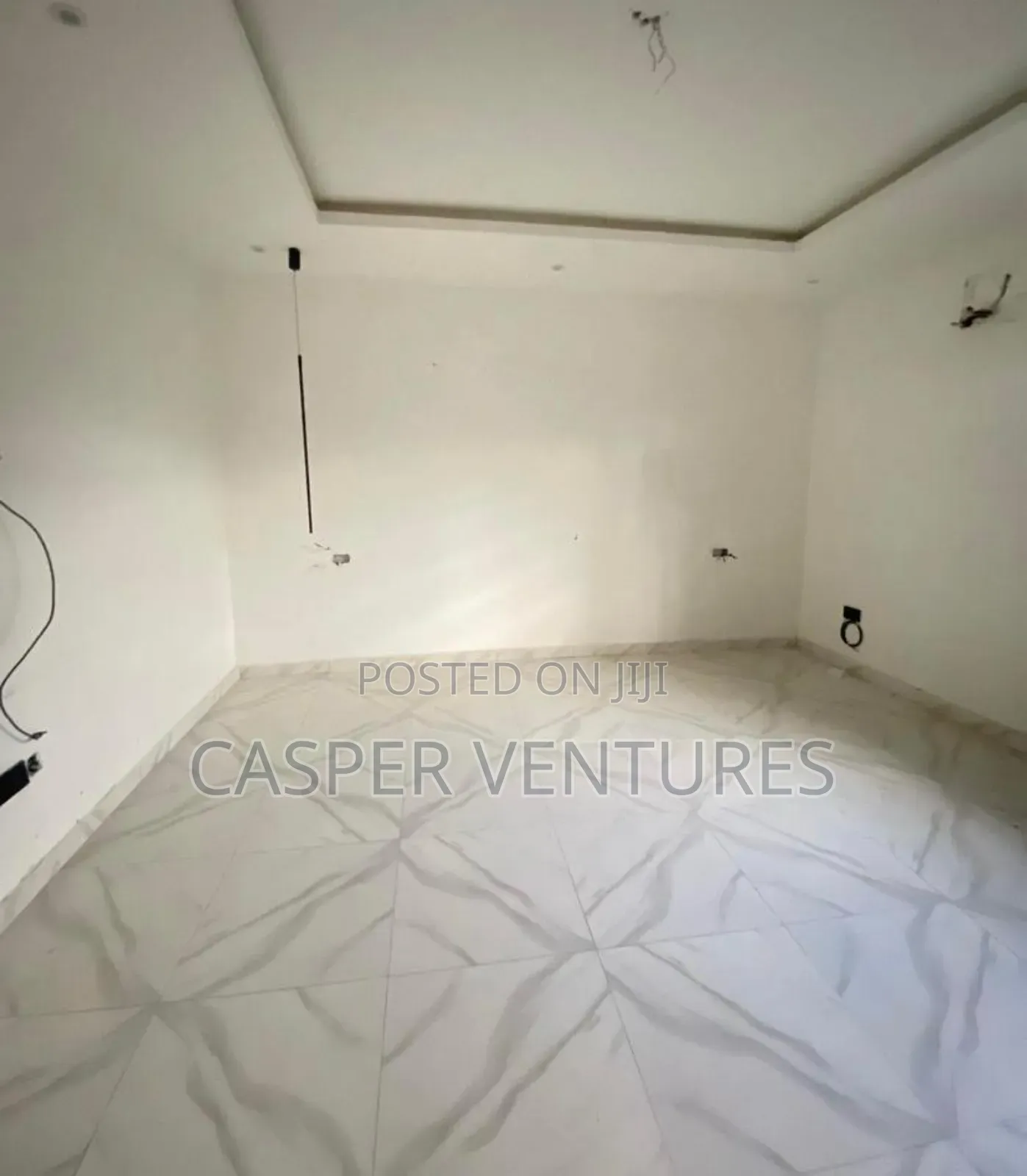 1bdrm Room & Parlour in Admiralty, Lekki Phase 1 for rent in Lekki Phase 1