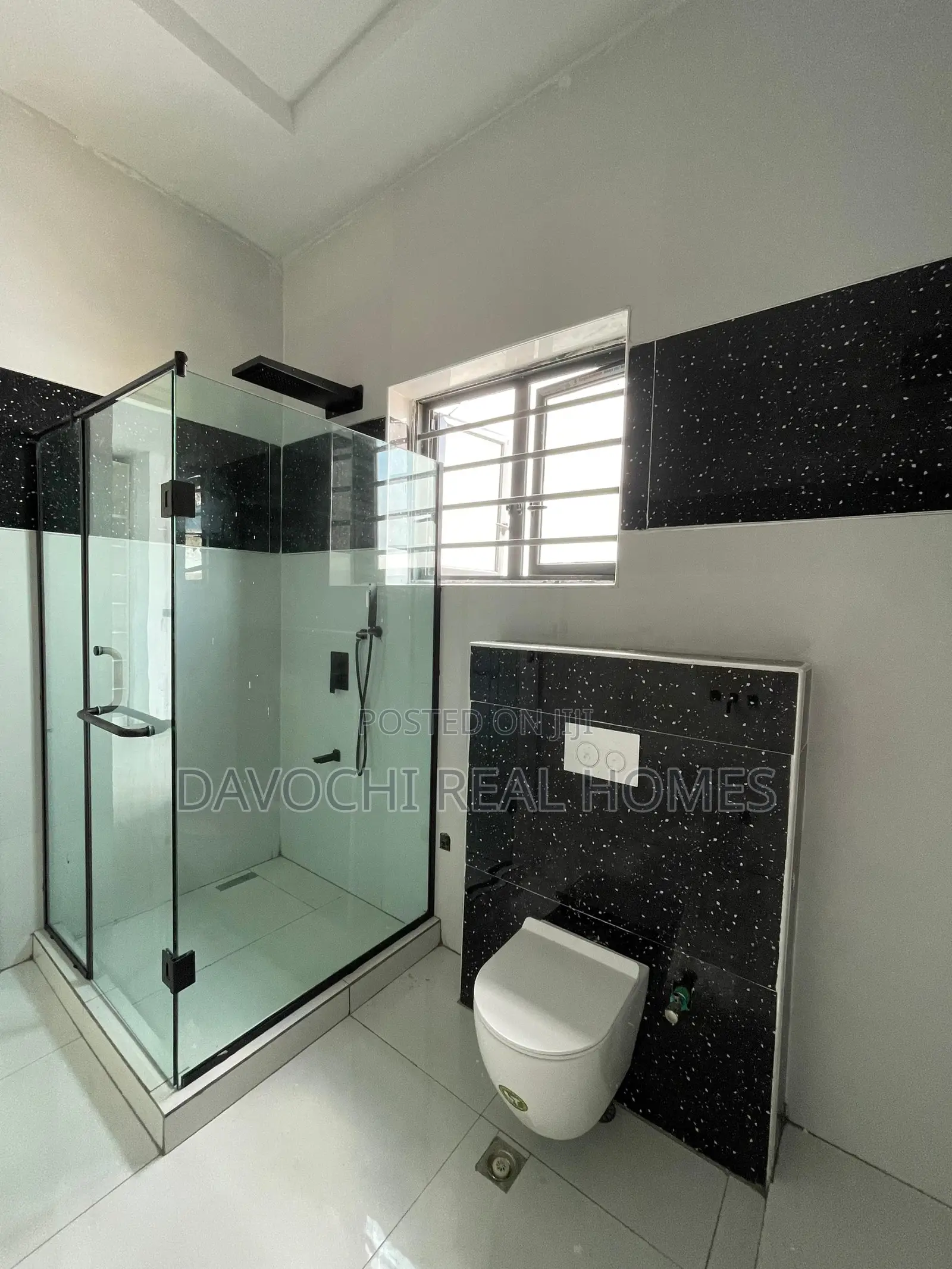4bdrm Duplex in Off Lekki-Epe Expressway for sale in Off Lekki-Epe Expressway