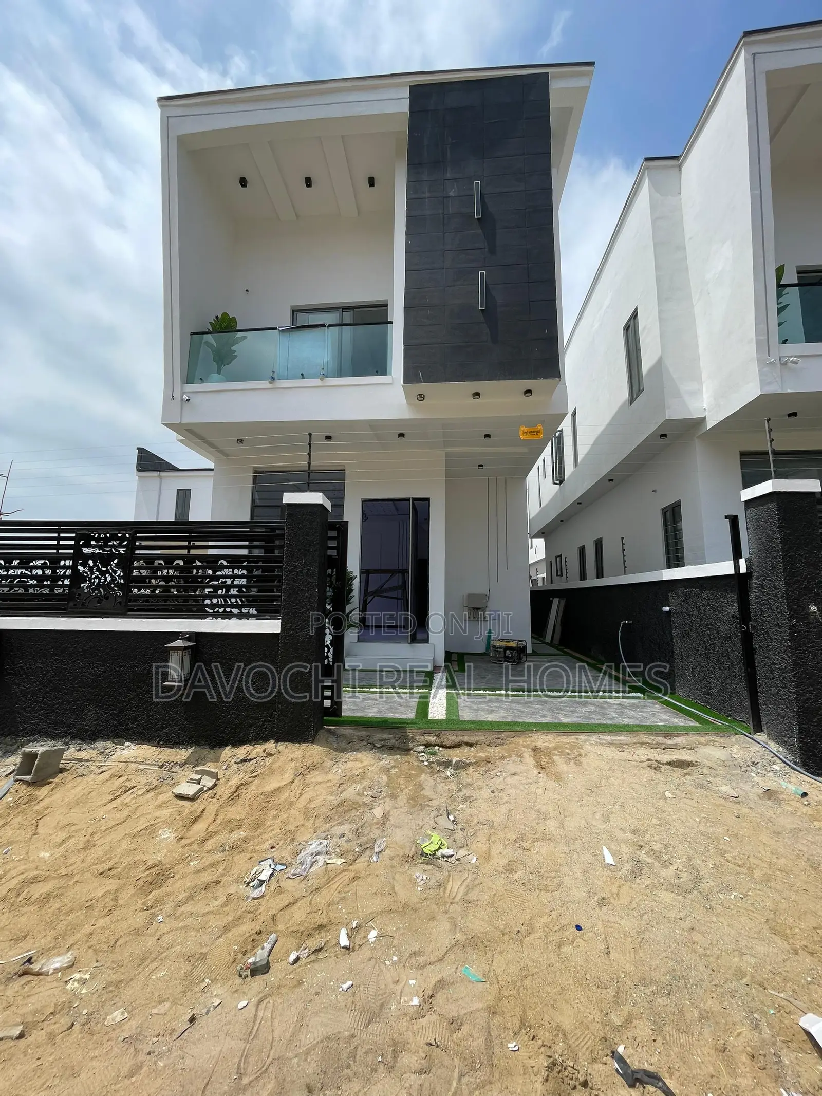 4bdrm Duplex in Off Lekki-Epe Expressway for sale in Off Lekki-Epe Expressway