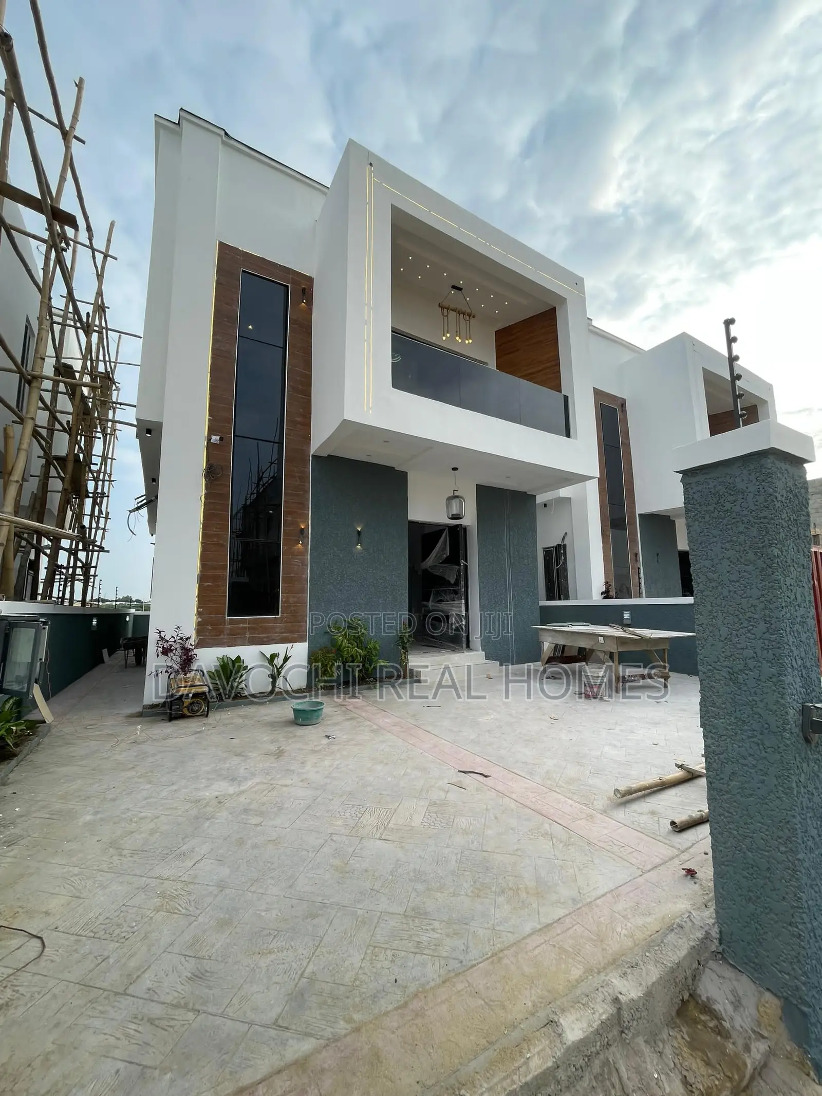 4bdrm Duplex in Off Lekki-Epe Expressway for sale in Off Lekki-Epe Expressway