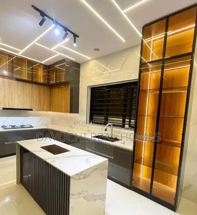 4bdrm Duplex in Lekki Expressway for sale in Lekki Expressway