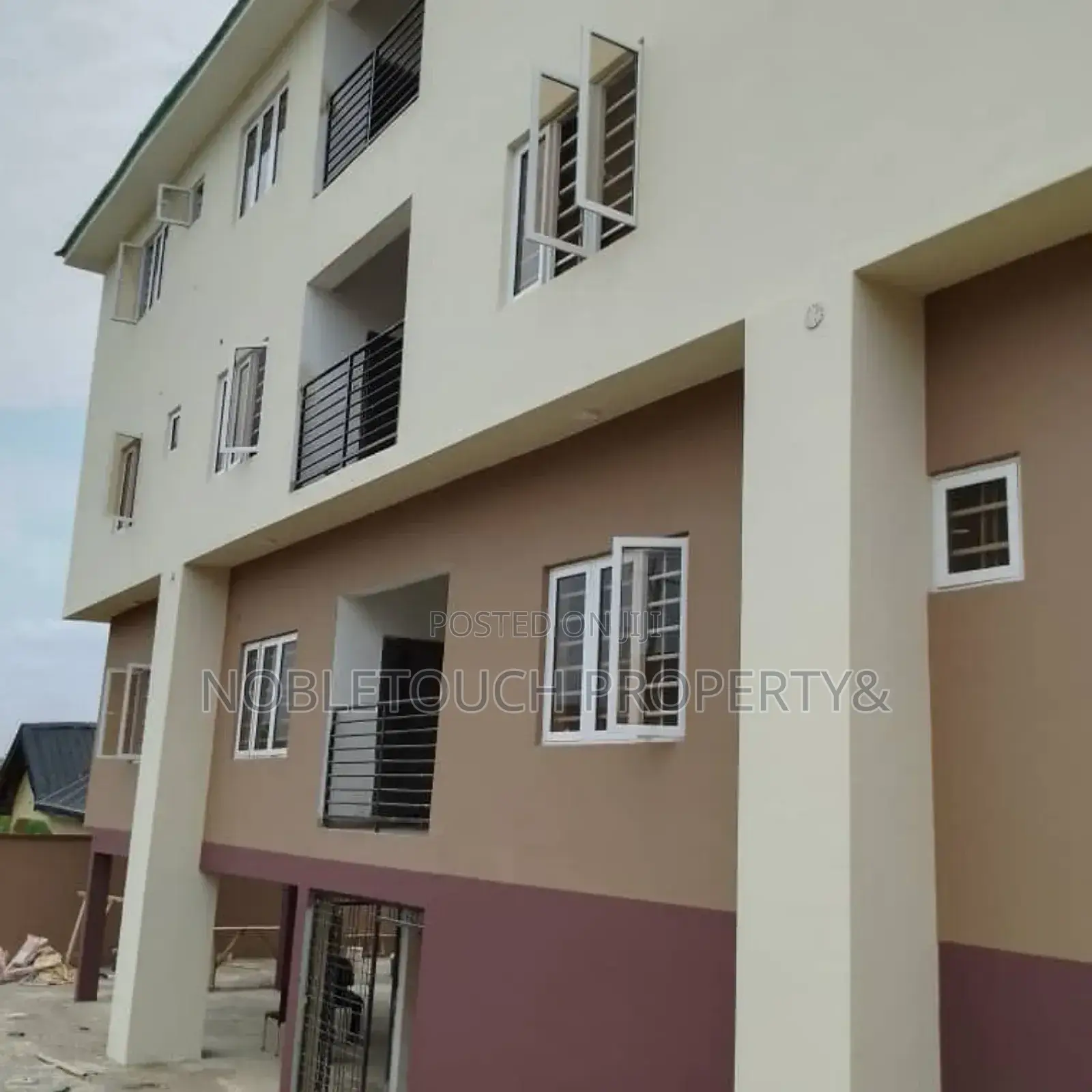 2bdrm Block of Flats in Berger Lagos for sale in Berger