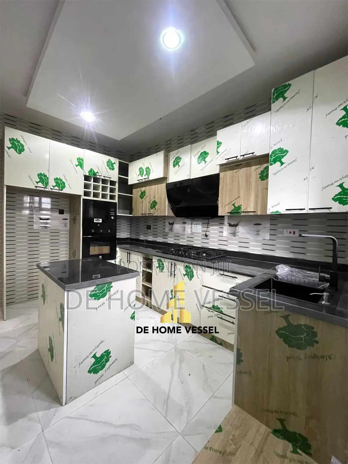 3bdrm Townhouse/Terrace in Lekki for Sale in Lekki