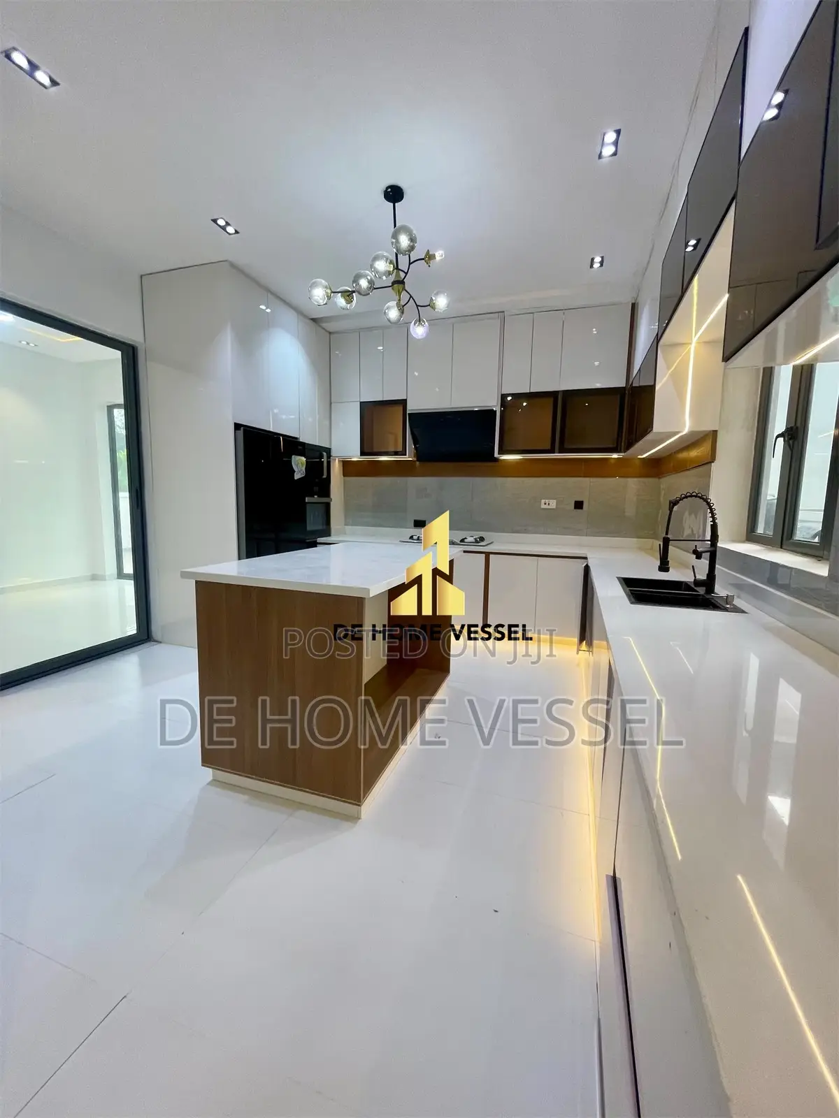 5bdrm Duplex in Lekki for sale in Lekki