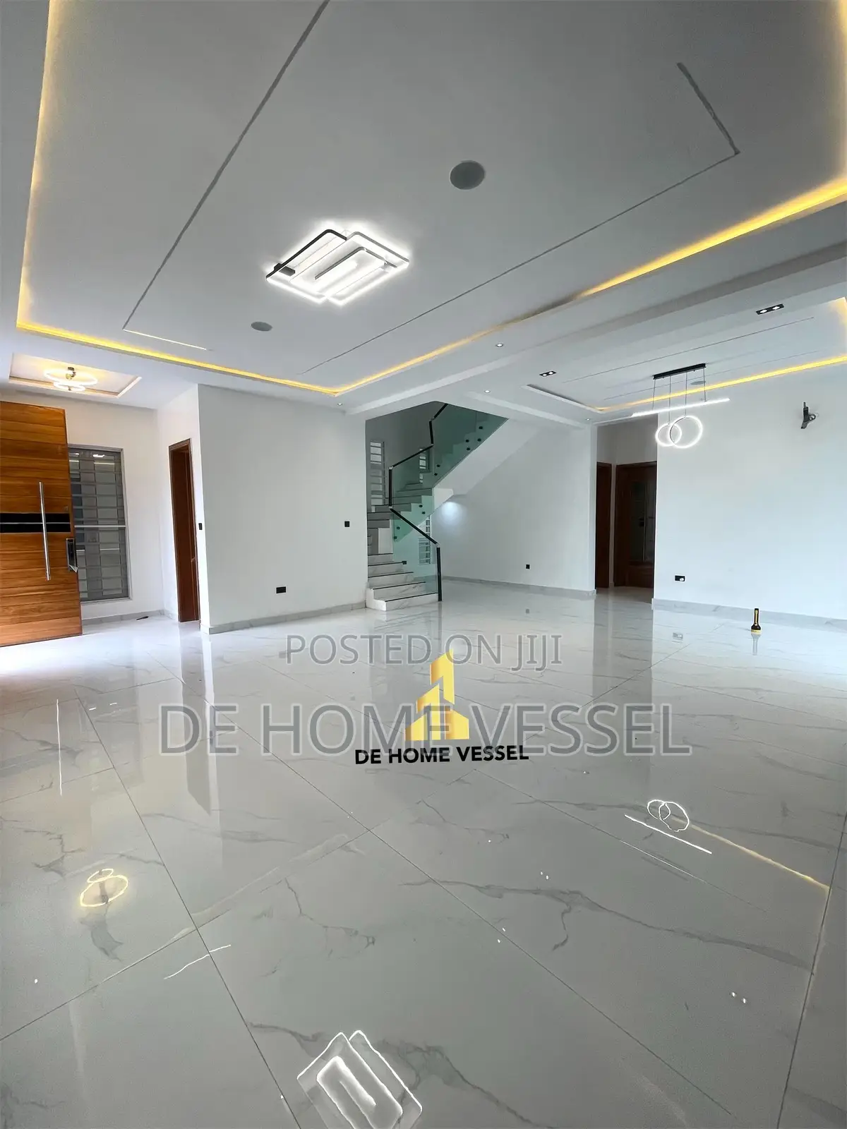 5bdrm Duplex in Ikota for sale in Ikota
