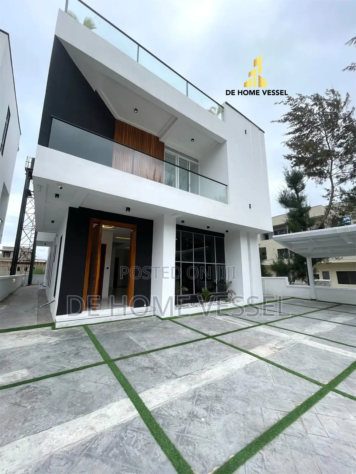 5bdrm Duplex in Ikota for sale in Ikota