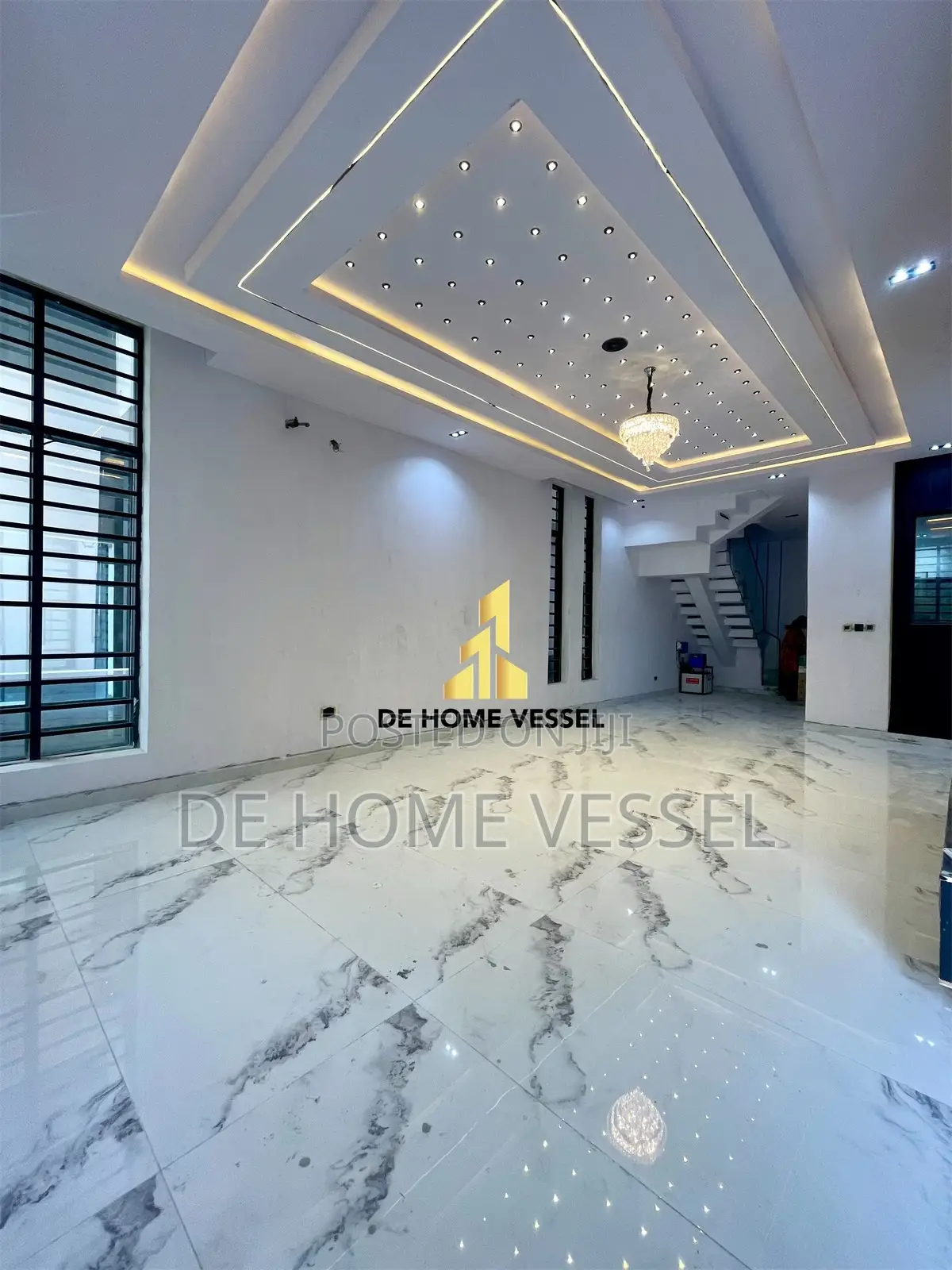 5bdrm Duplex in Ikota for sale in Ikota