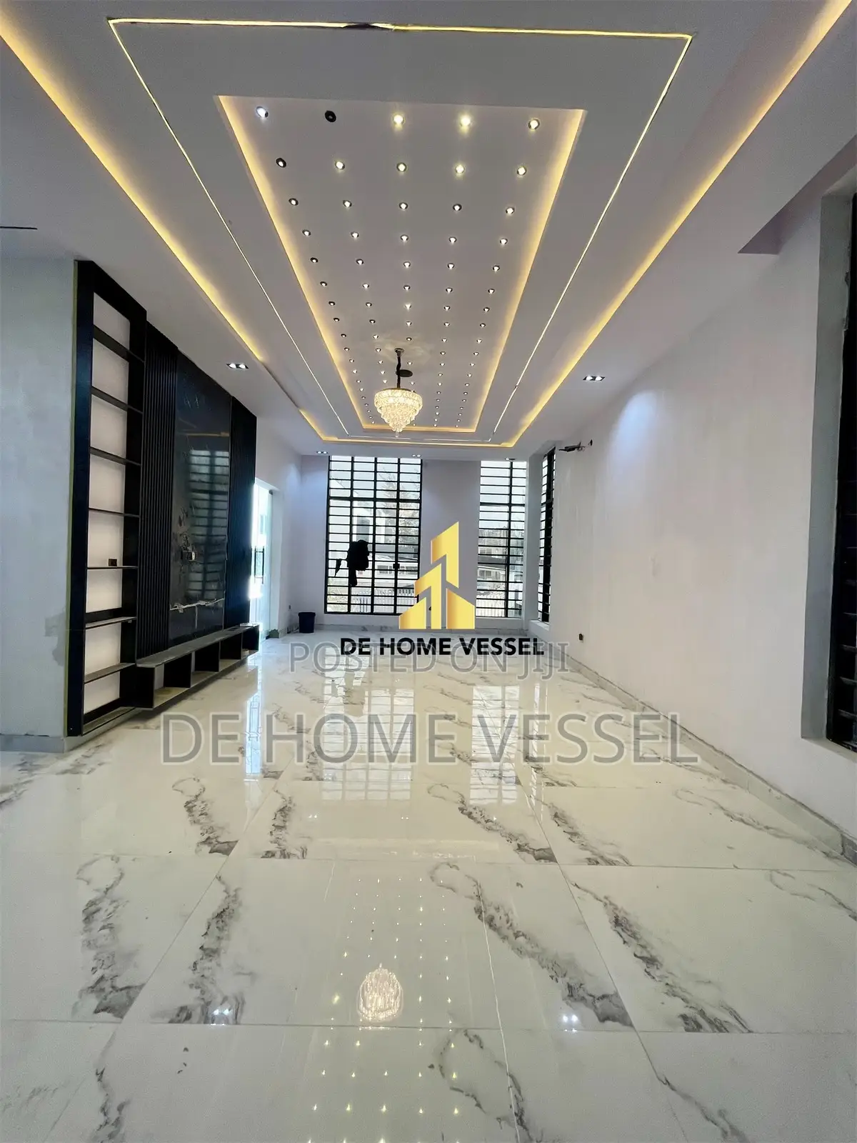 5bdrm Duplex in Ikota for sale in Ikota