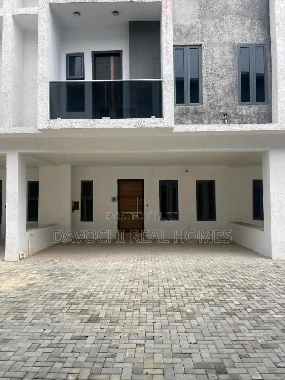 4bdrm Duplex in Royal Pine Estate, Lekki for rent in Lekki