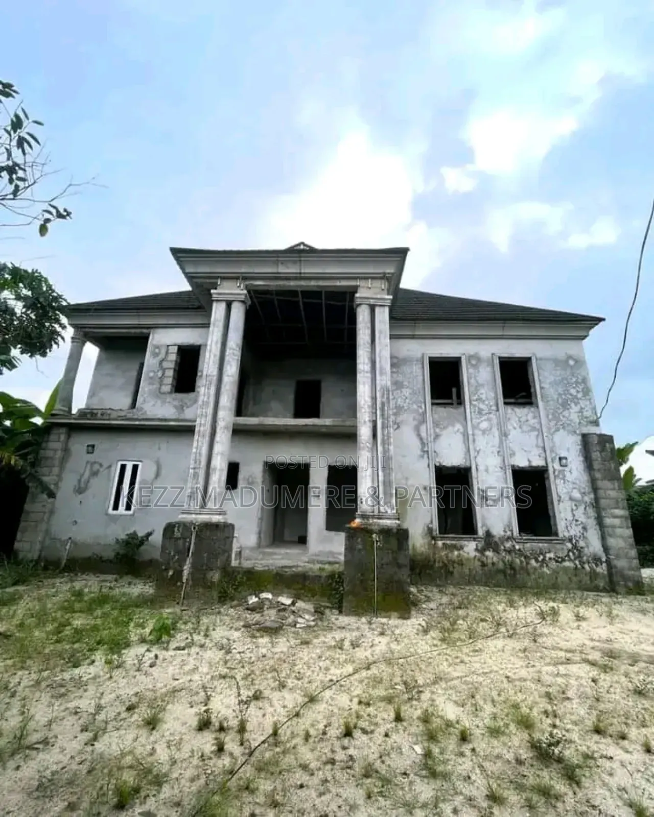 5bdrm Duplex in Inside A Gated for sale in Rukpokwu
