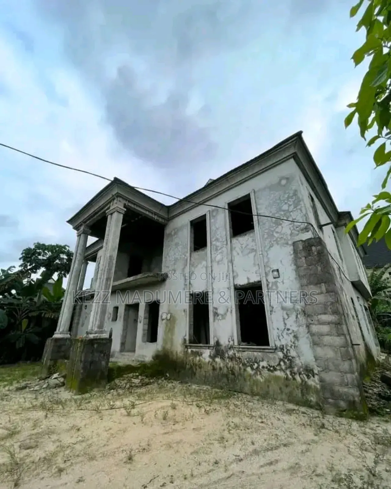 5bdrm Duplex in Inside A Gated for sale in Rukpokwu
