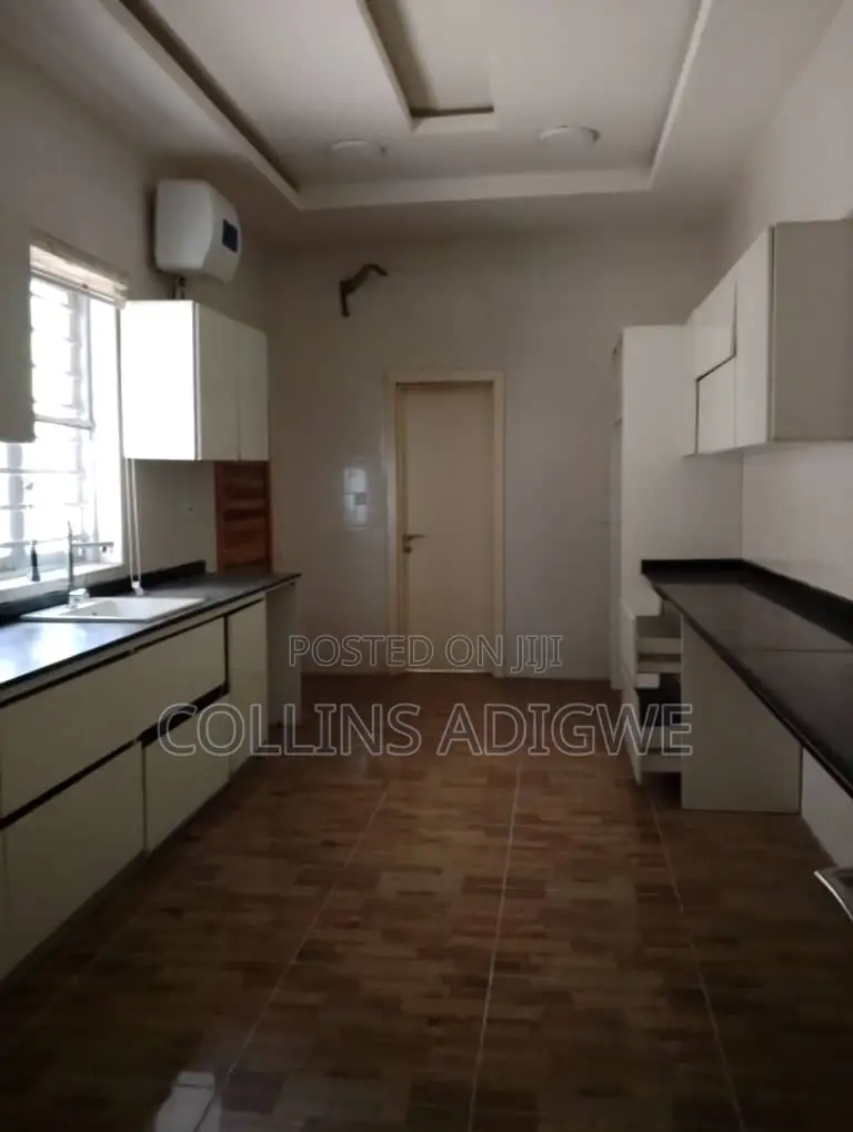 5bdrm Duplex in Oletu Osapa London for sale in Osapa london