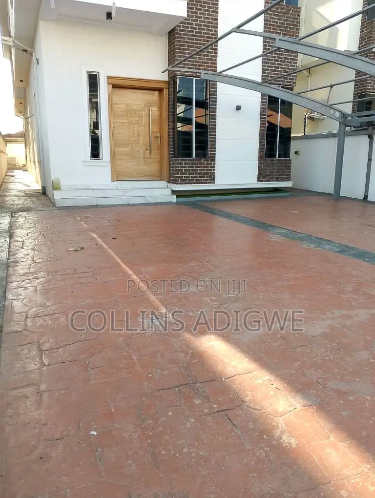 5bdrm Duplex in Oletu Osapa London for sale in Osapa london