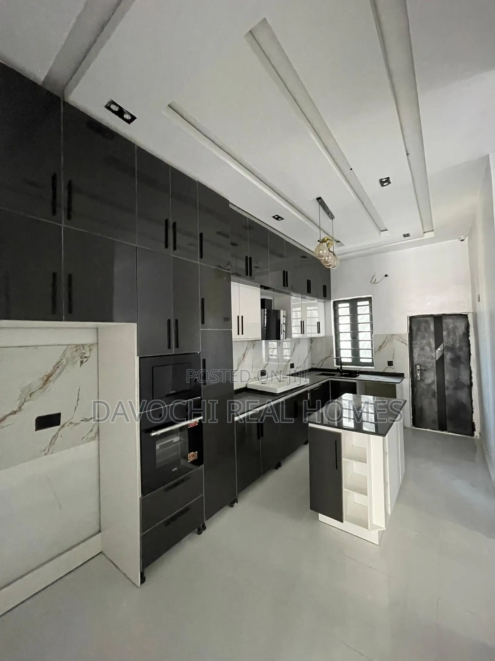 4bdrm Duplex in Off Lekki-Epe Expressway for sale in Off Lekki-Epe Expressway