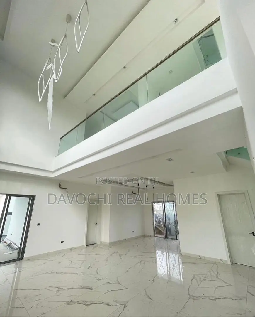 5bdrm Duplex in Osapa london for sale in Osapa london