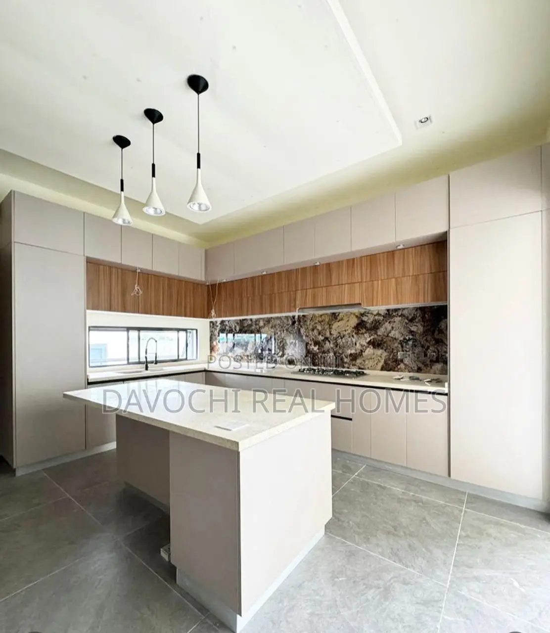 5bdrm Duplex in Osapa london for sale in Osapa london