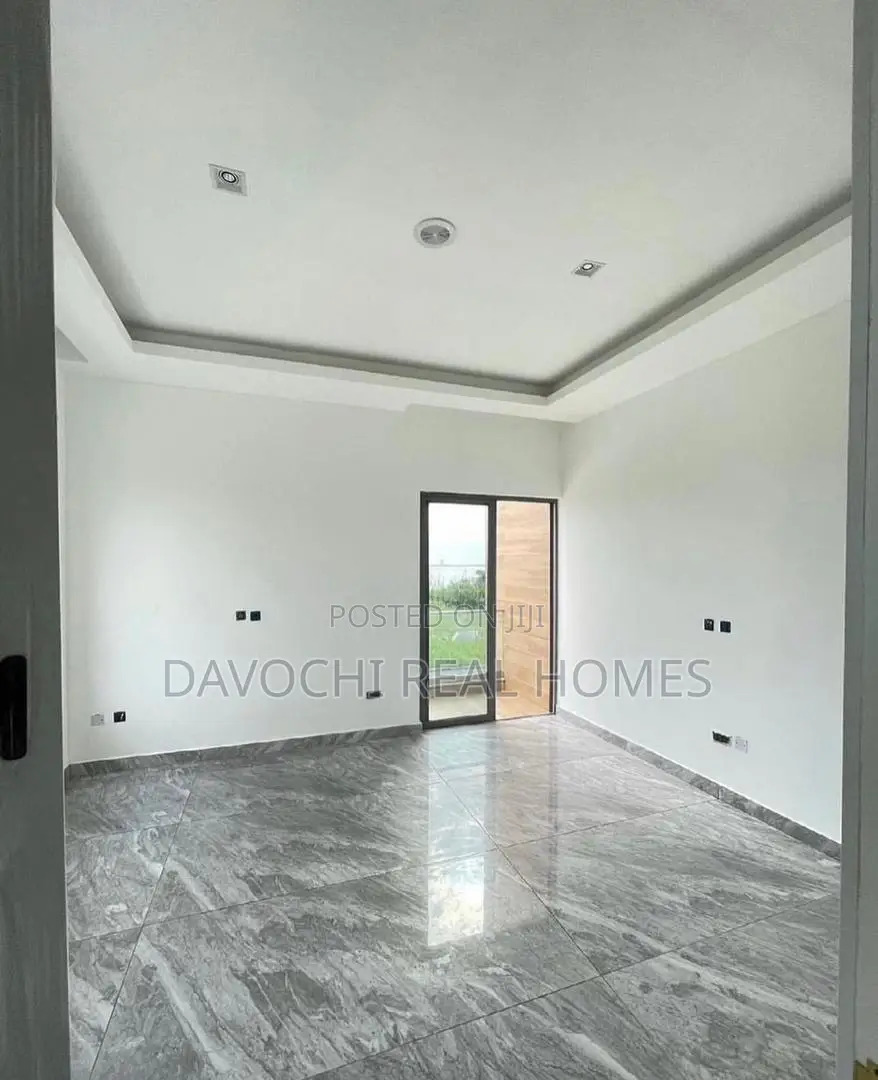 5bdrm Duplex in Osapa london for sale in Osapa london