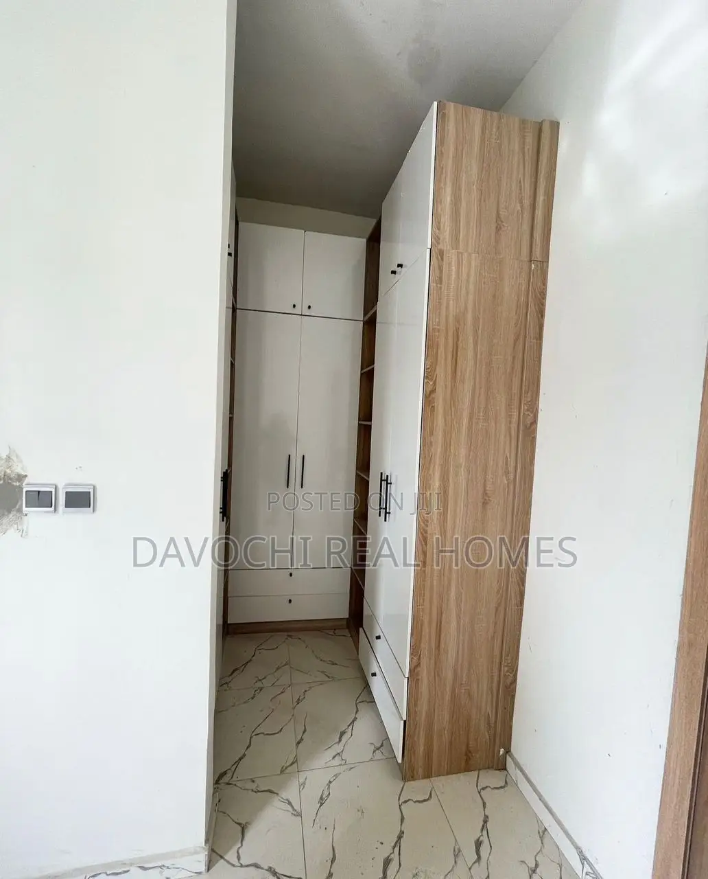4bdrm Duplex in Ikota for sale in Ikota