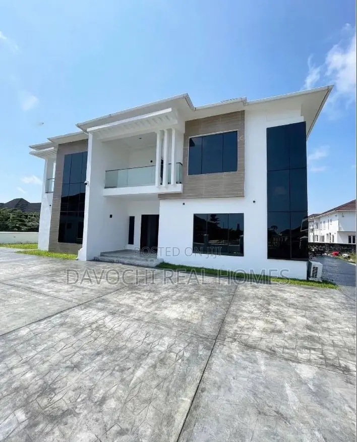 5bdrm Duplex in Off Lekki-Epe Expressway for sale in Off Lekki-Epe Expressway