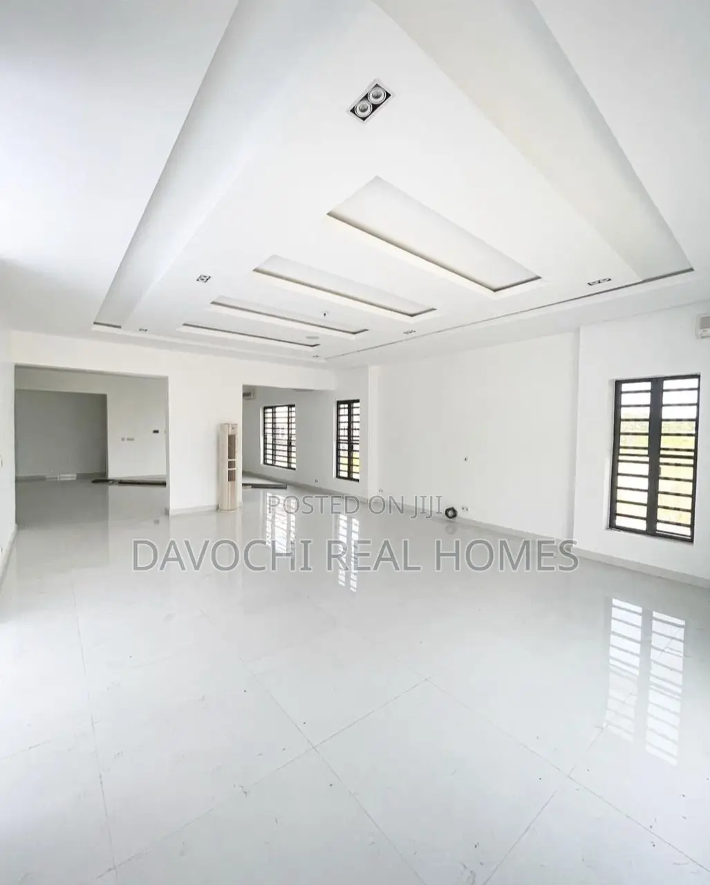 5bdrm Duplex in Off Lekki-Epe Expressway for sale in Off Lekki-Epe Expressway