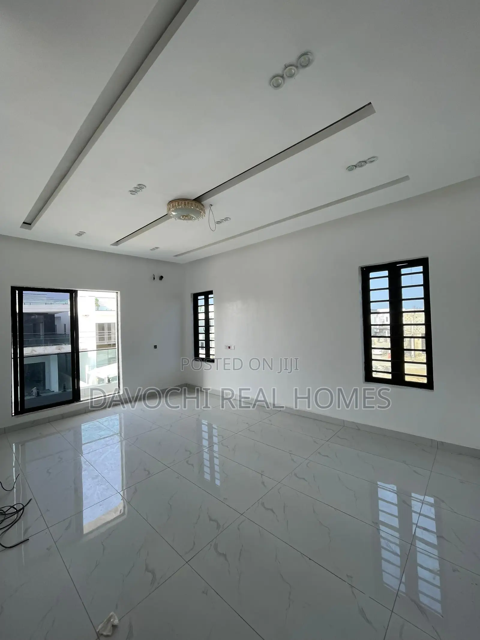 5bdrm Duplex in Off Lekki-Epe Expressway for sale in Off Lekki-Epe Expressway