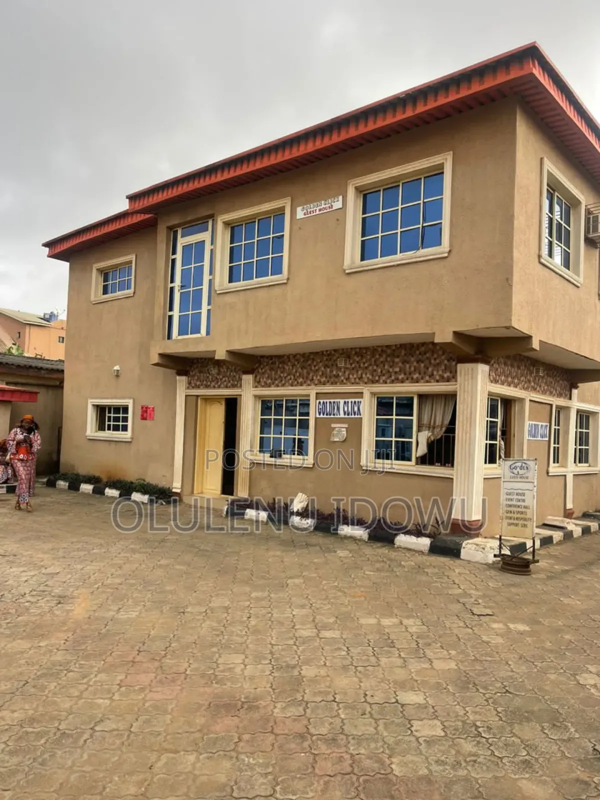 For Sale 29 Rooms With 2000 Hall Capacity for Sale Baruwa in Alimosho