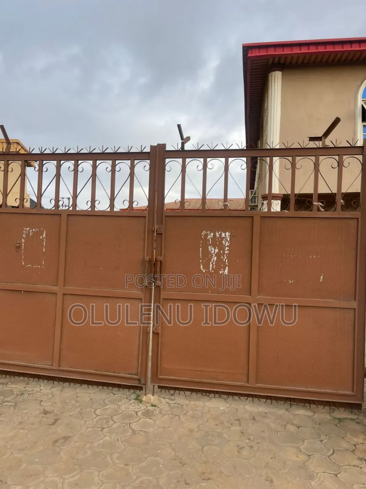 For Sale 29 Rooms With 2000 Hall Capacity for Sale Baruwa in Alimosho