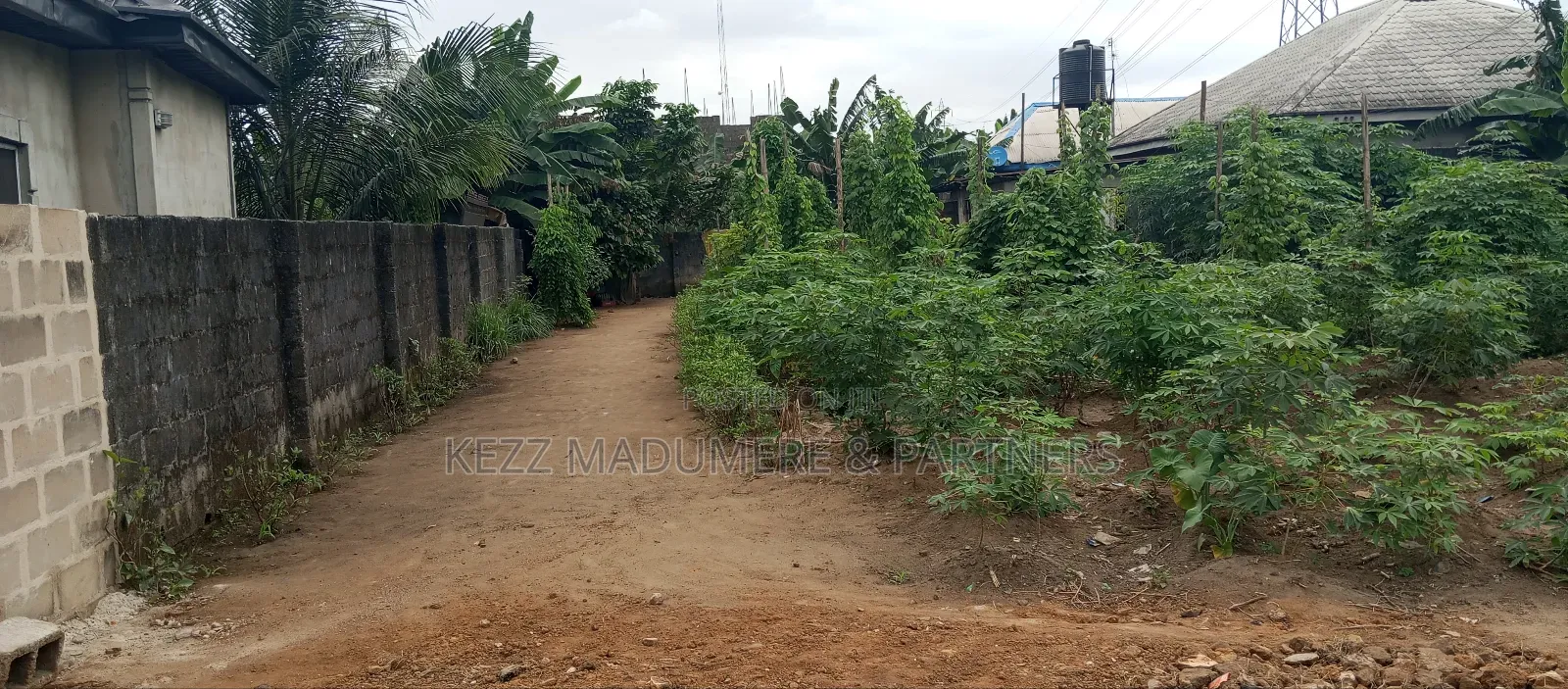 For Sale : 1 Plot a Pole Off Major Sars Road , Rumuaghulu in Port-Harcourt