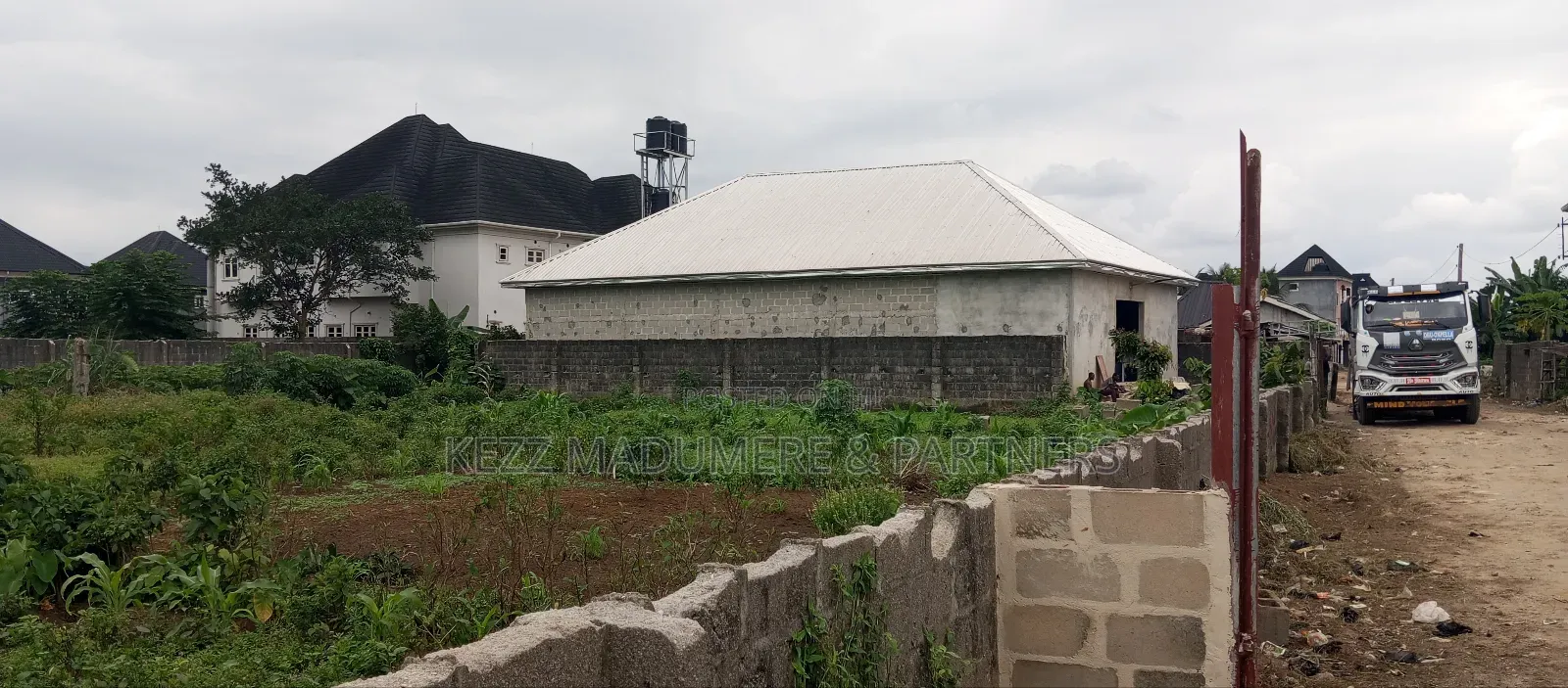 For Sale : 4 Plots a Pole Off Major Sars Rd, Rumuaghulu in Port-Harcourt