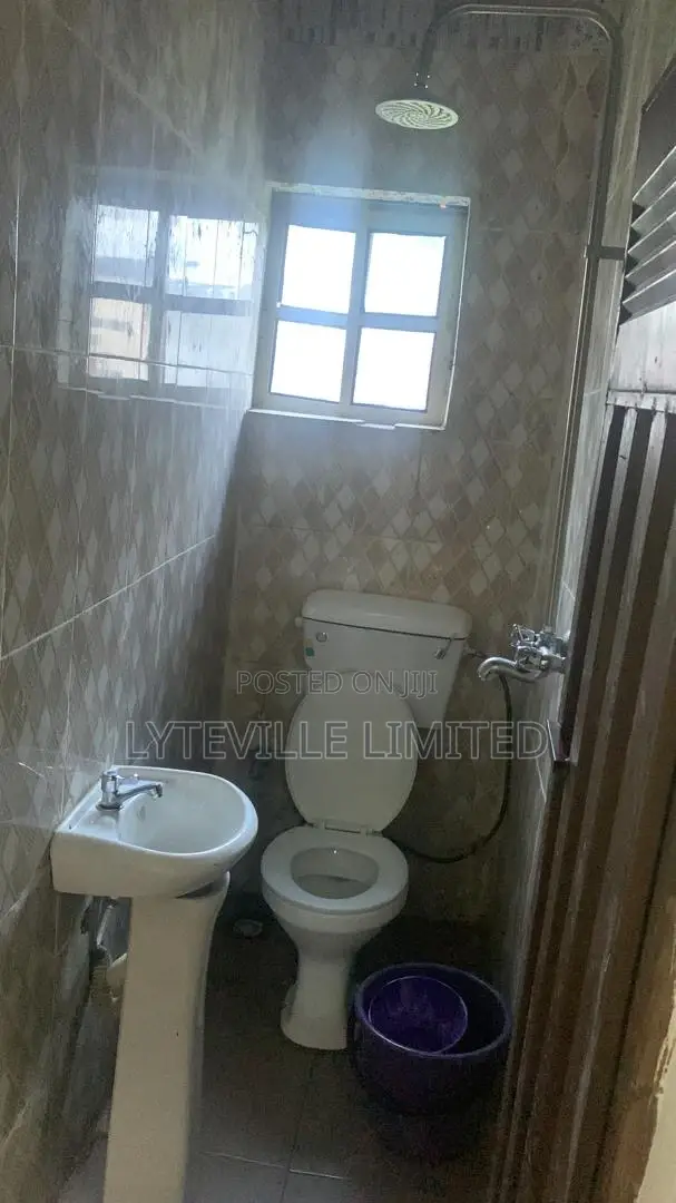 Single Room in Mbora