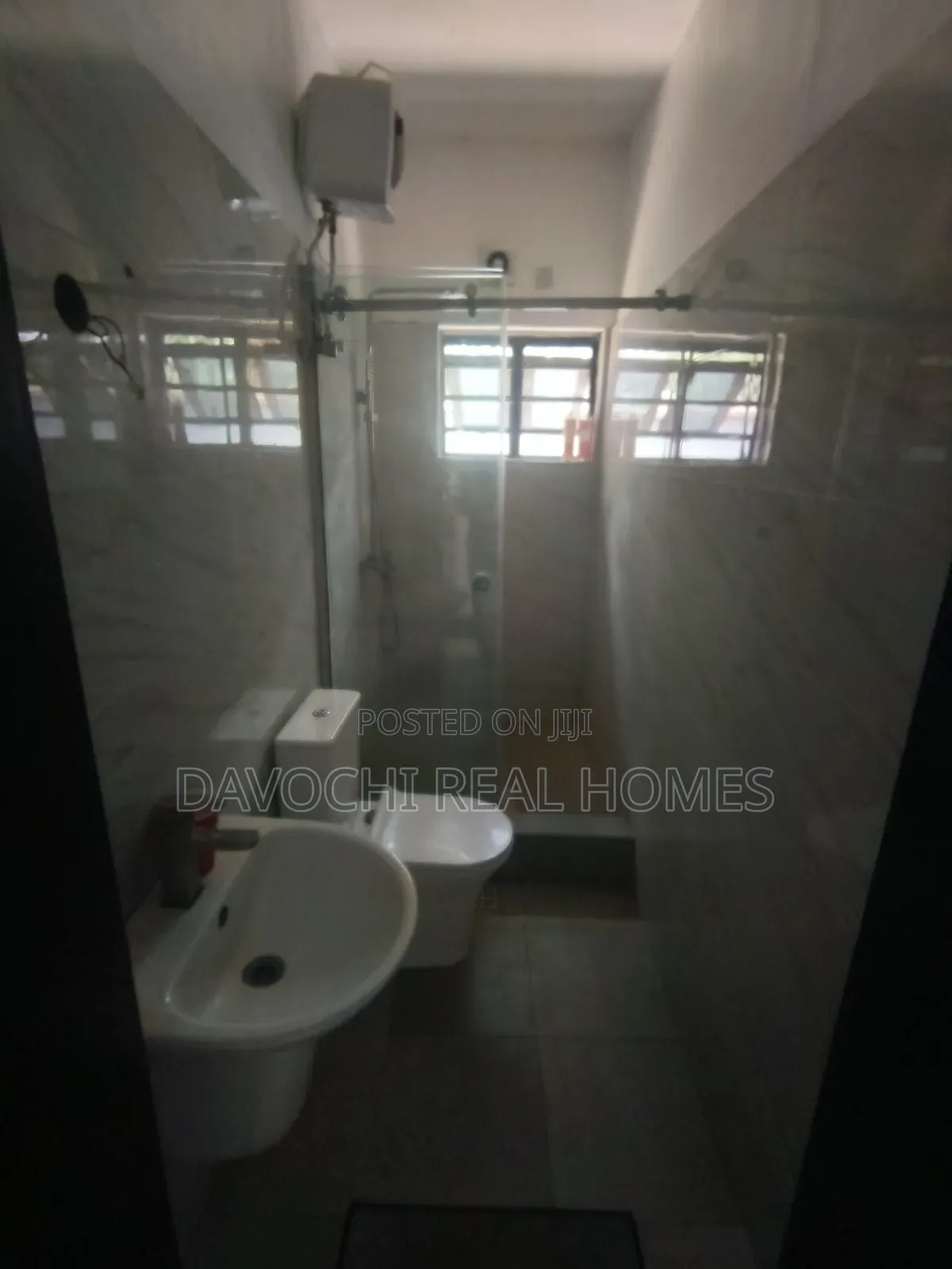 1bdrm Apartment in Lekki Phase 2 for rent in Lekki