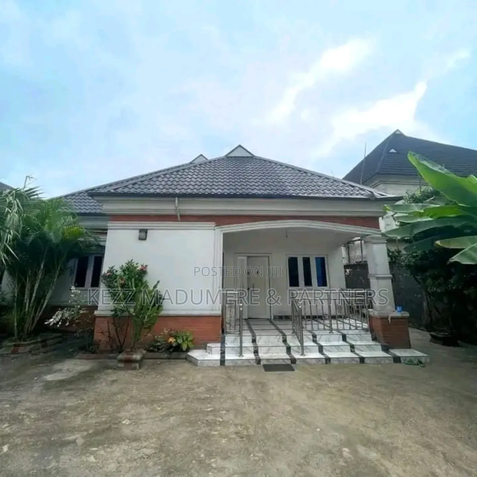 3bdrm Bungalow in Mbodo Aluu , Port for sale in Port-Harcourt