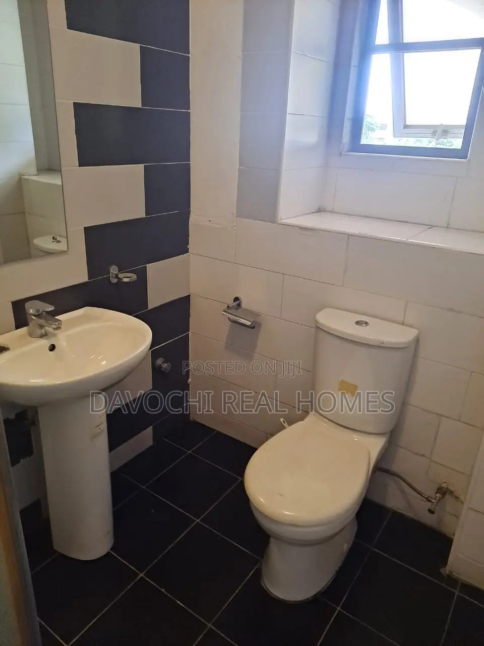 Furnished 3bdrm Duplex in Banana Island for rent in Banana Island