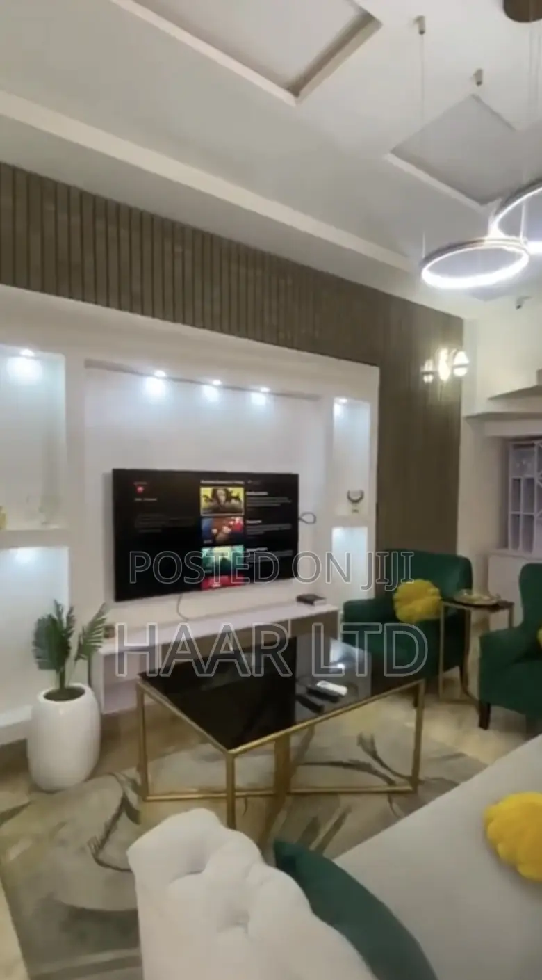 Weekly Apartment Per Week With Luxury Sitting Room in Lekki Phase 2