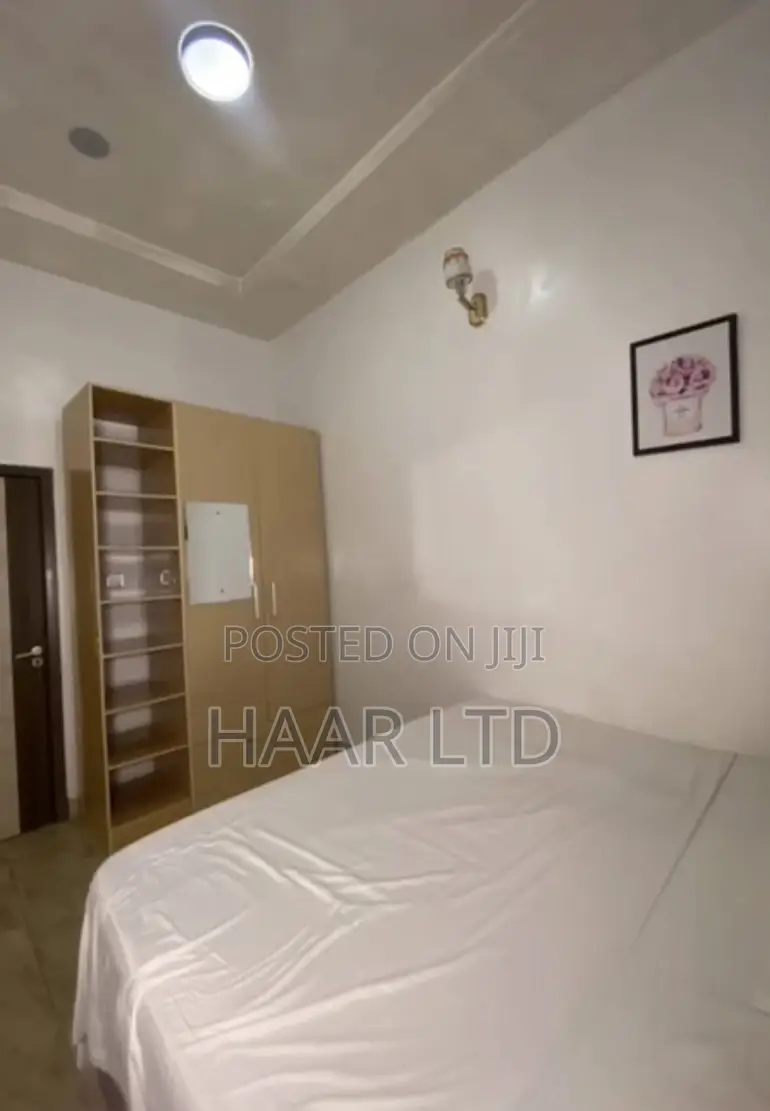 Weekly Apartment Per Week With Luxury Sitting Room in Lekki Phase 2