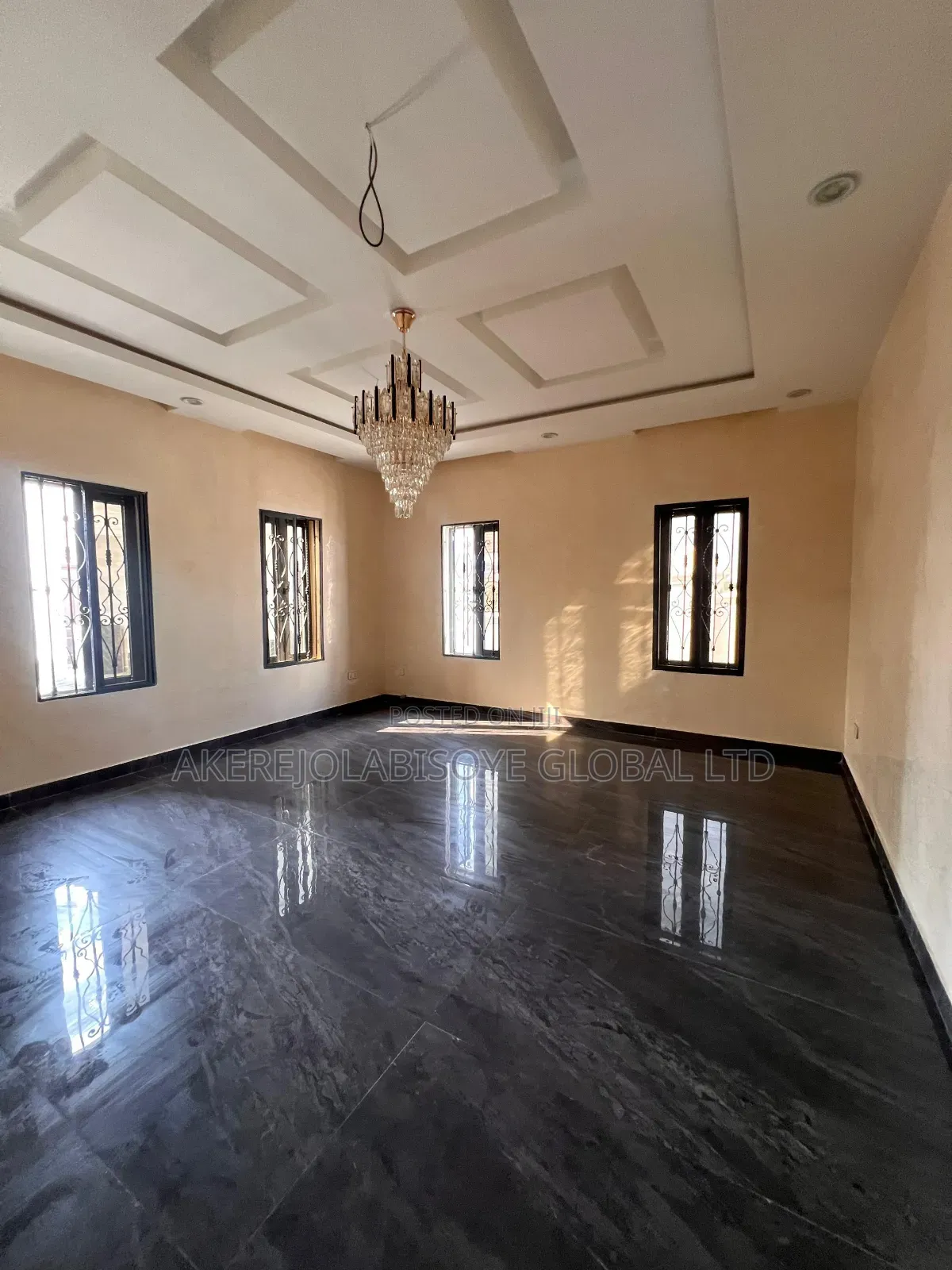 5bdrm Penthouse in In An Estate Karsana for sale in Gwarinpa