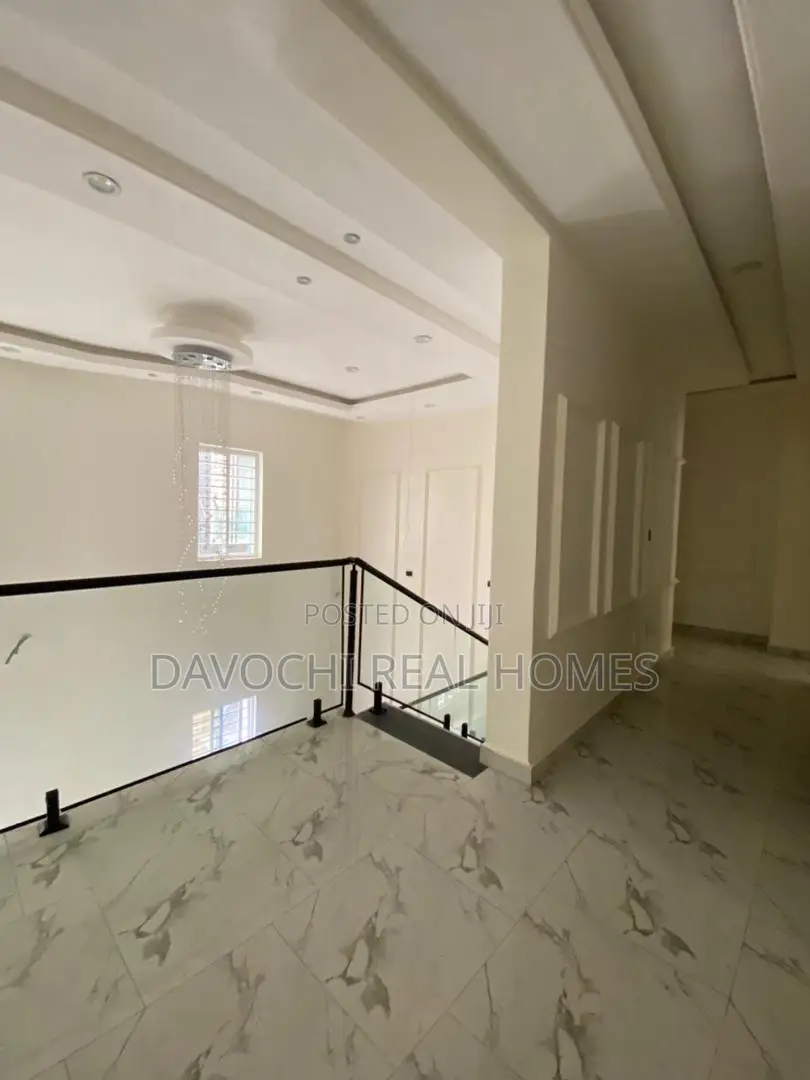 6bdrm Duplex in Ikate for rent in Ikate