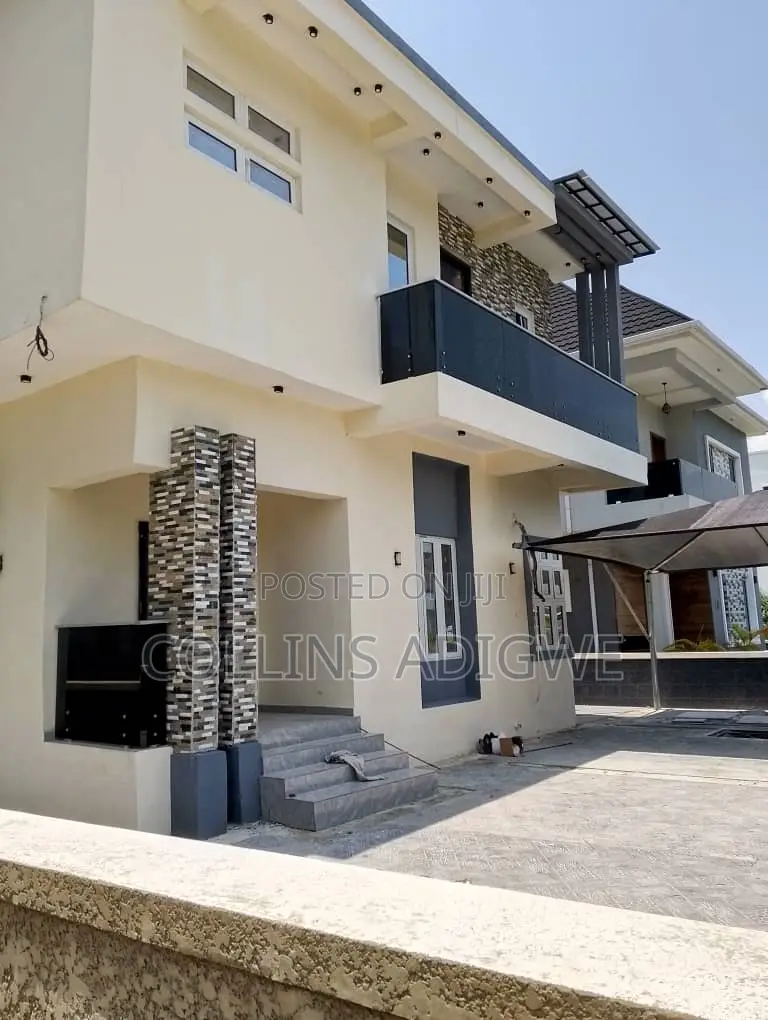 5bdrm Duplex In Sangotedo For Sale in Sangotedo