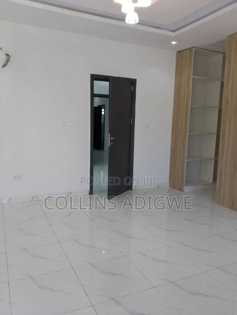 4bdrm Duplex in Security Estate, Off Lekki-Epe Expressway for sale in Off Lekki-Epe Expressway