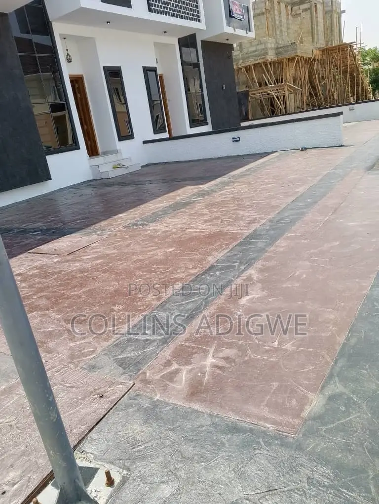 4bdrm Duplex in Security Estate, Off Lekki-Epe Expressway for sale in Off Lekki-Epe Expressway