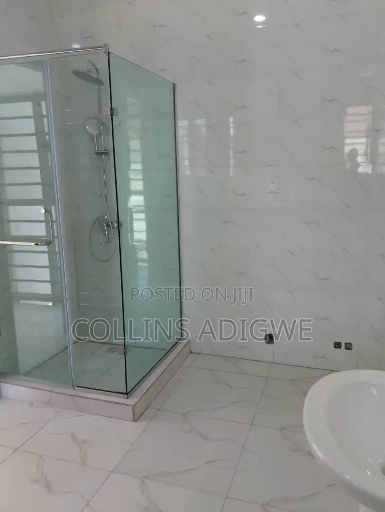 4bdrm Duplex in Security Estate, Off Lekki-Epe Expressway for sale in Off Lekki-Epe Expressway