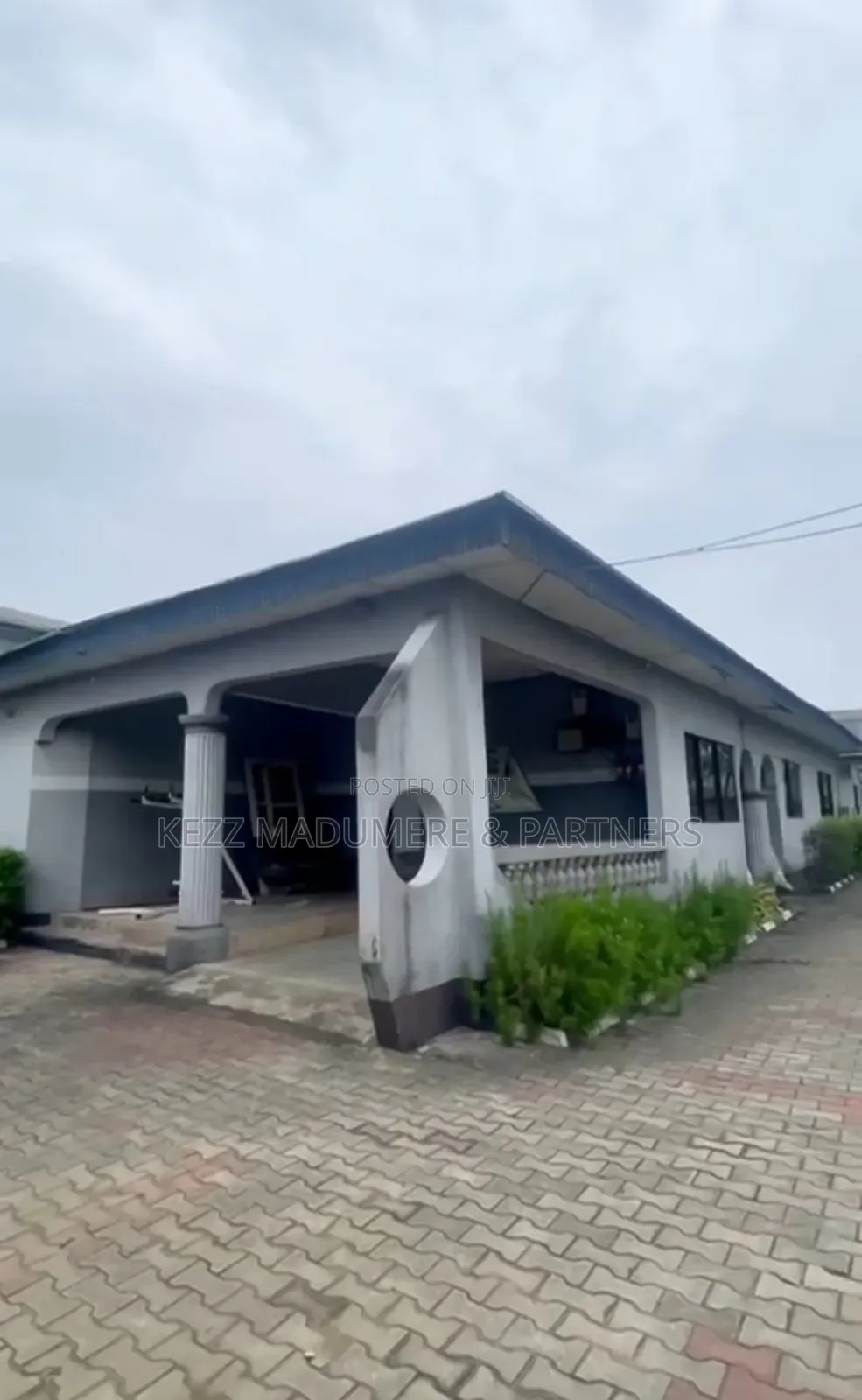 7bdrm Bungalow in Nta Road , Port for sale in Port-Harcourt