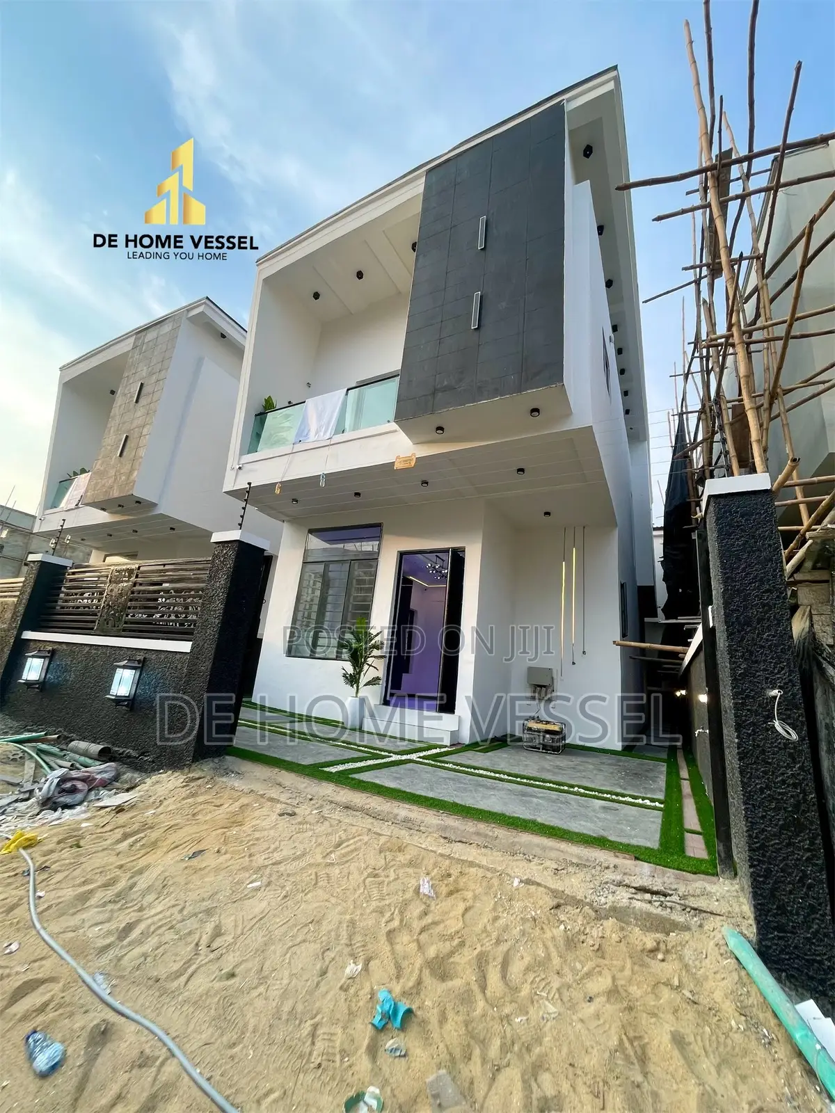 4bdrm Duplex In Lekki For Sale in Lekki