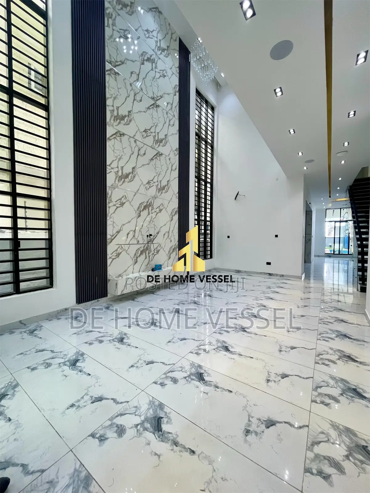 5bdrm Duplex In Lekki For Sale in Lekki