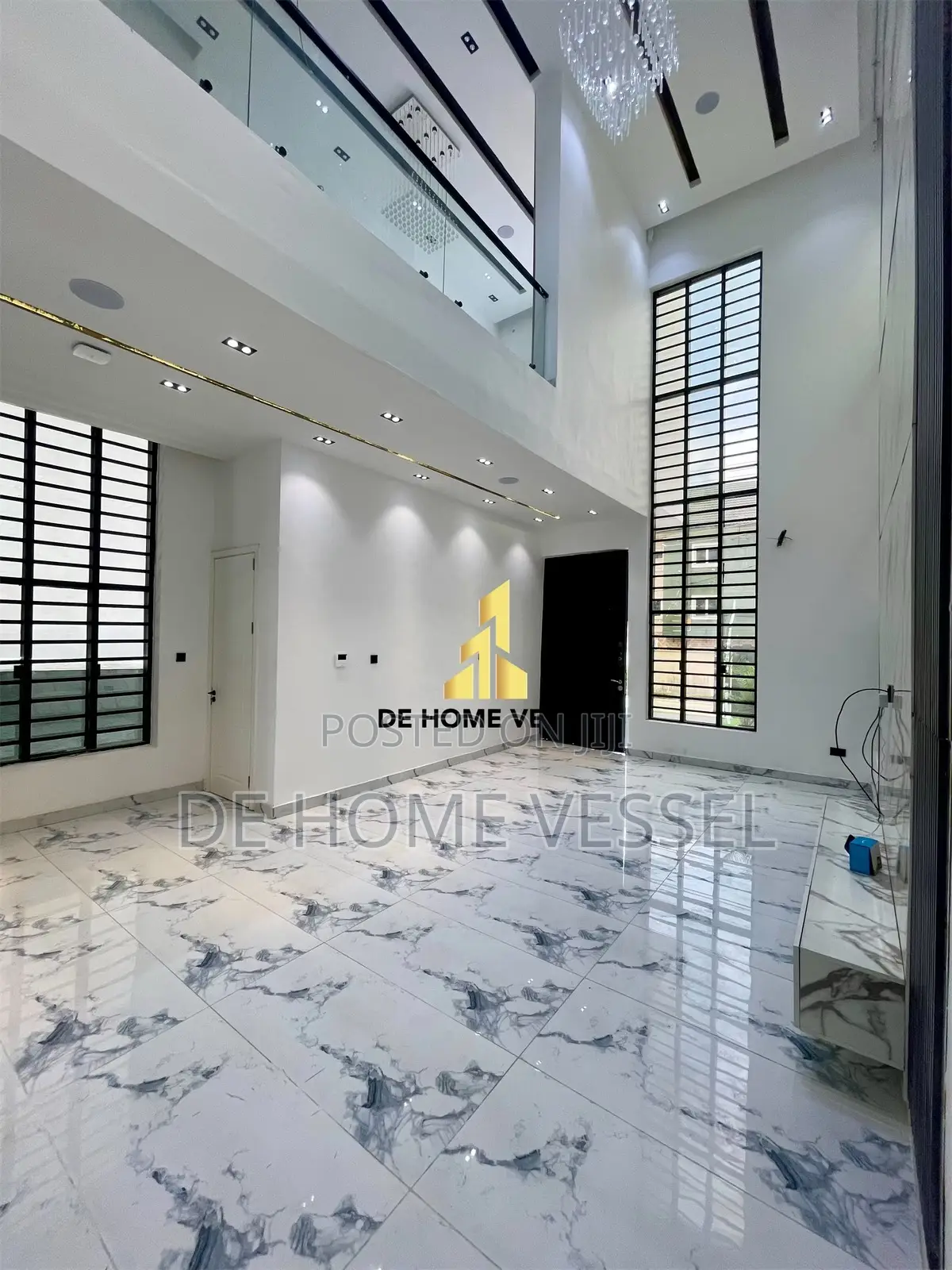 5bdrm Duplex In Lekki For Sale in Lekki