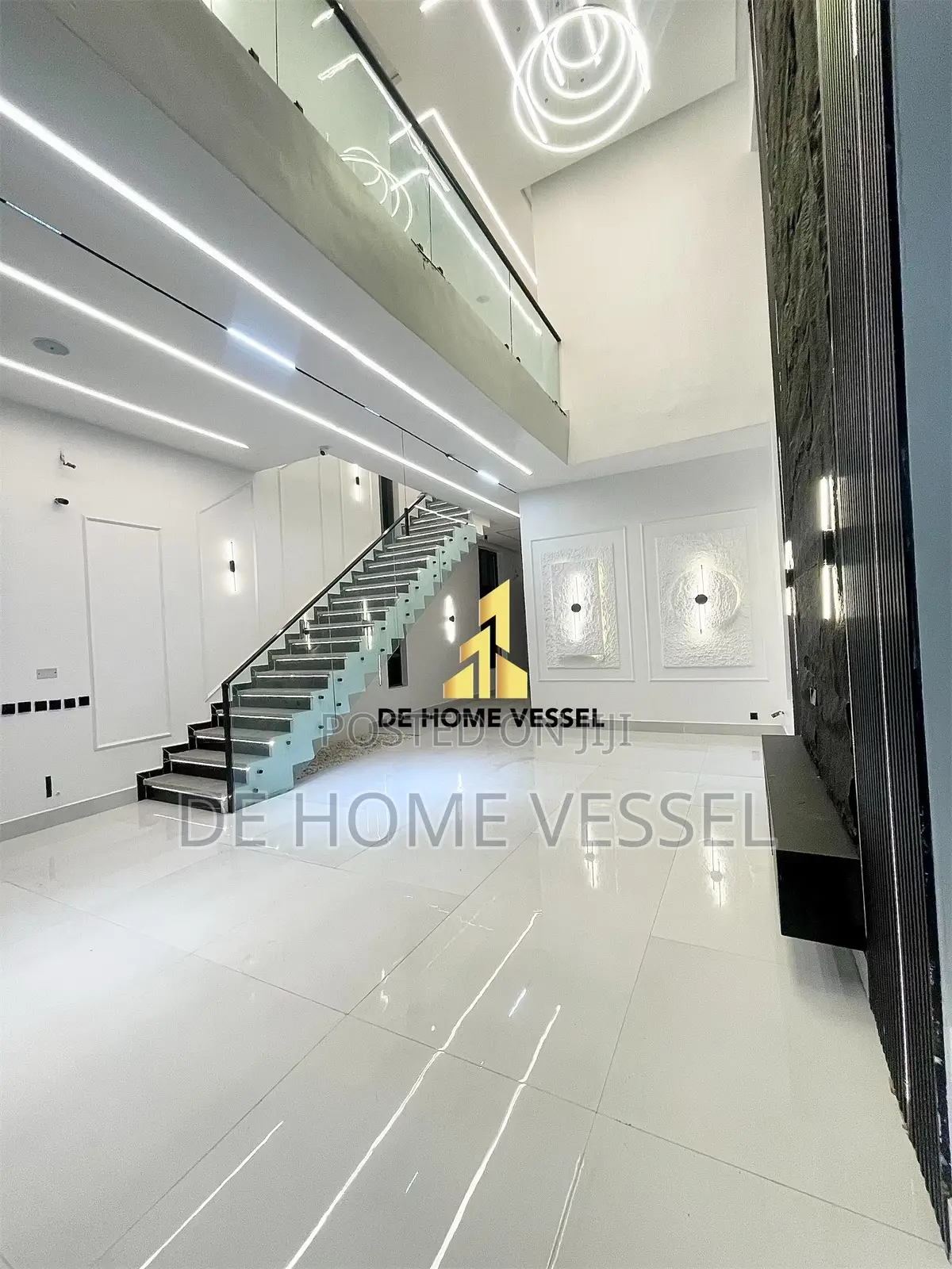 5bdrm Duplex In Lekki For Sale in Lekki