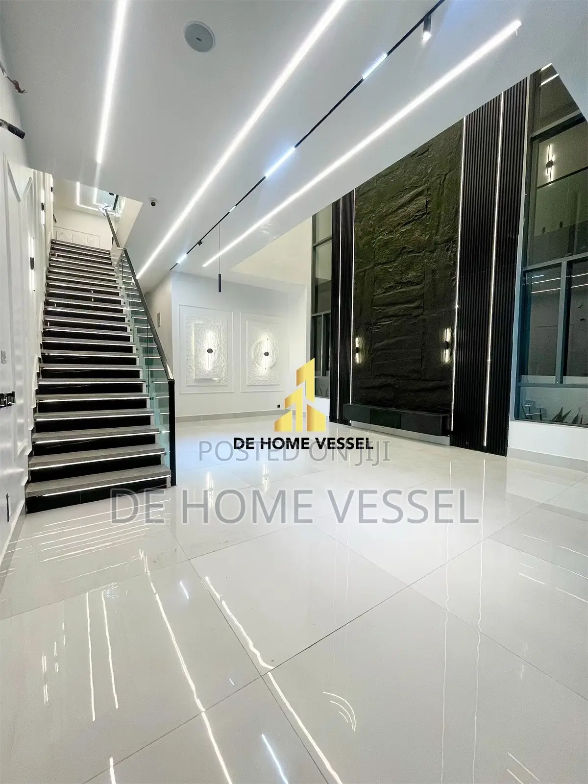 5bdrm Duplex In Lekki For Sale in Lekki