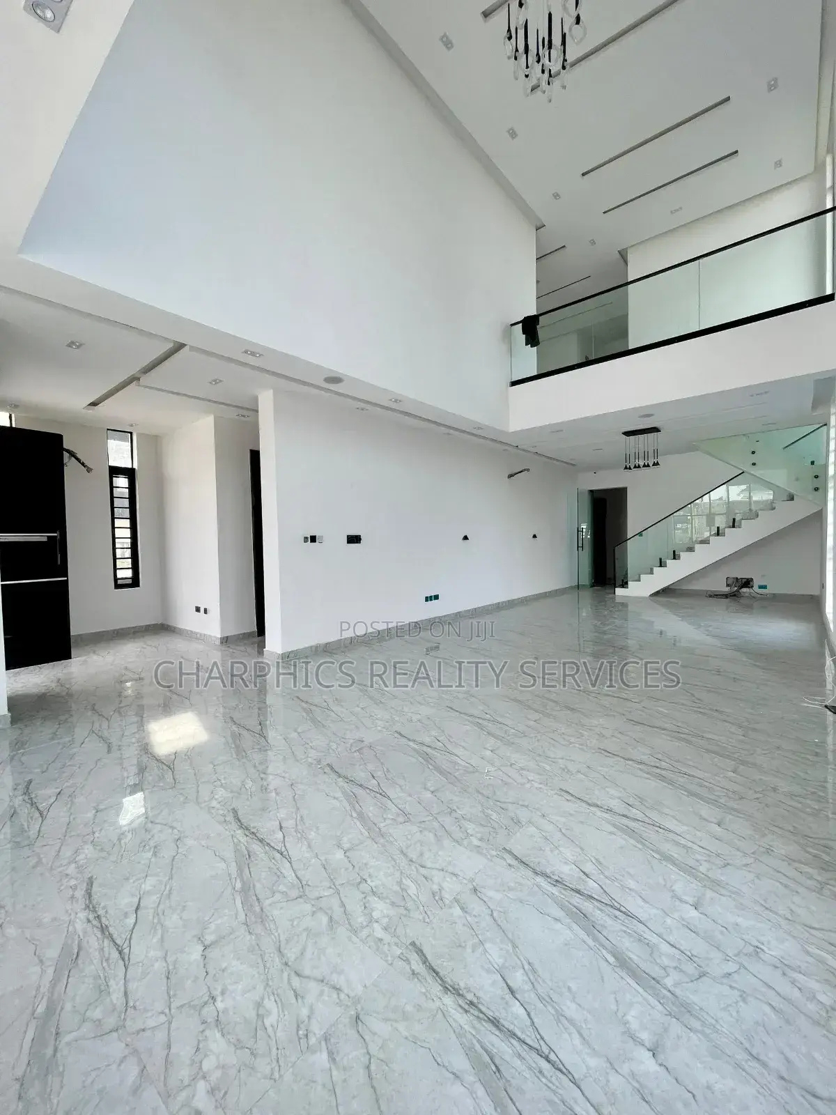 5bdrm Duplex in Ikota for sale in Ikota
